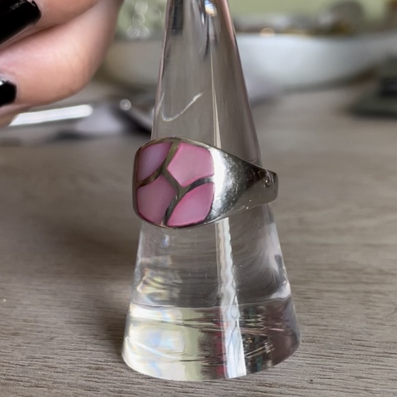 • Pink MOP 925 Ring • - Picture 6 of 7